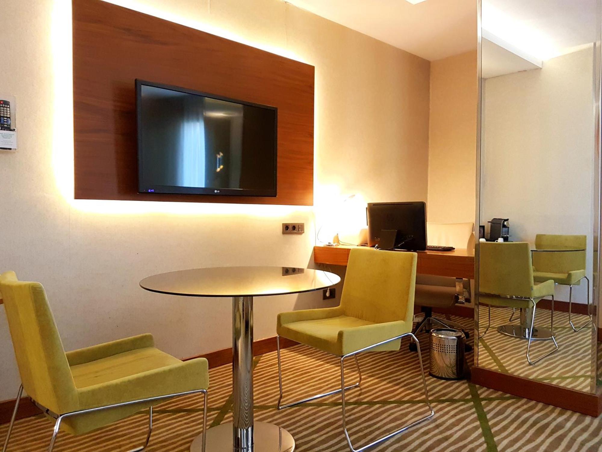 Holiday Inn Gaziantep By Ihg Екстериор снимка